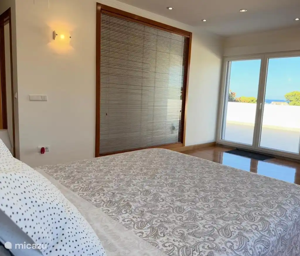 Grote villa heel dicht bij het strand