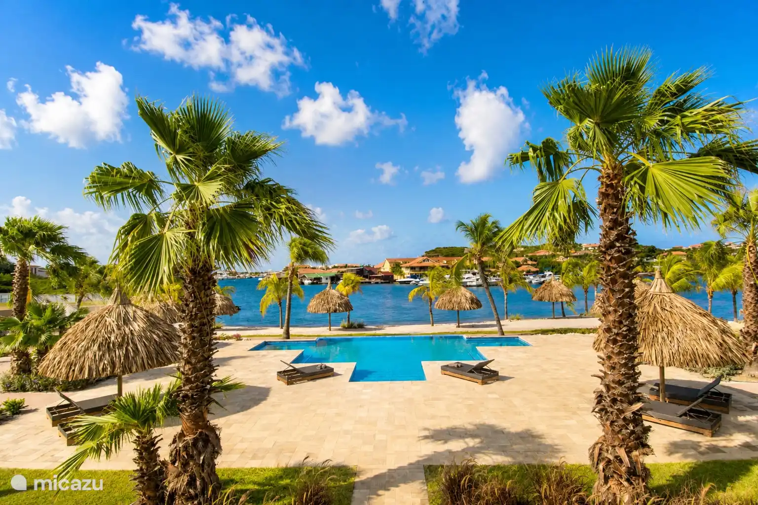 apartamento, Jan Thiel, Banda Arriba (este), Curazao - Vista del agua y piscina española, C8
