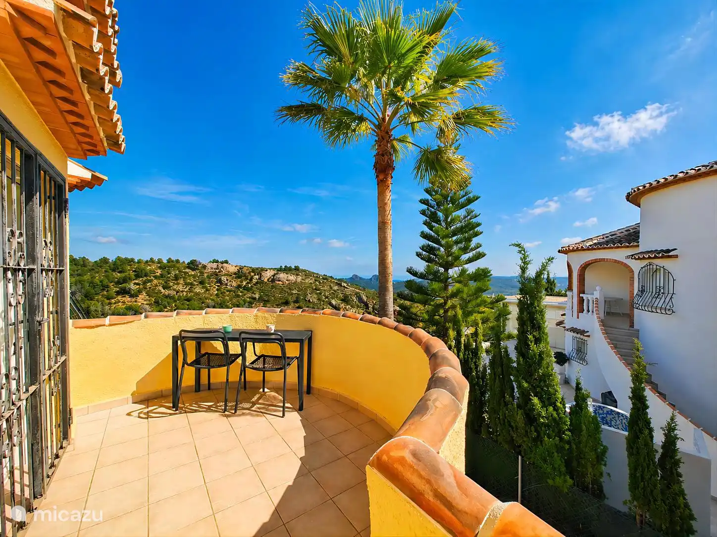 Roof terrace with seating