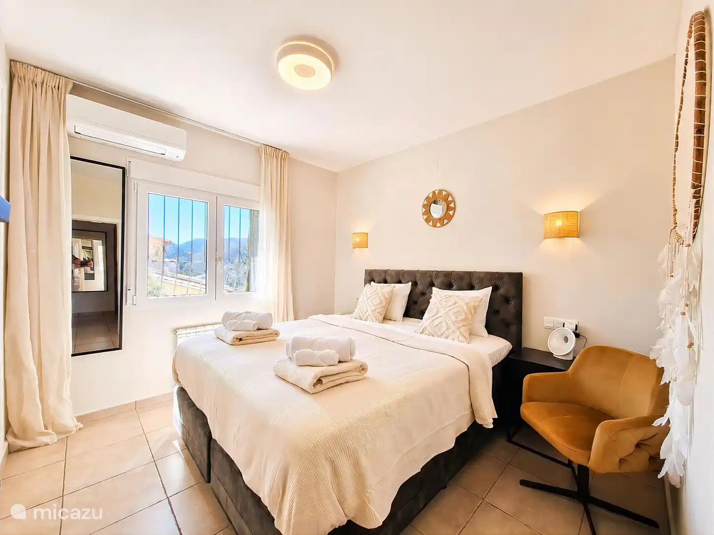 Master bedroom with double bed 2,00X1,80m