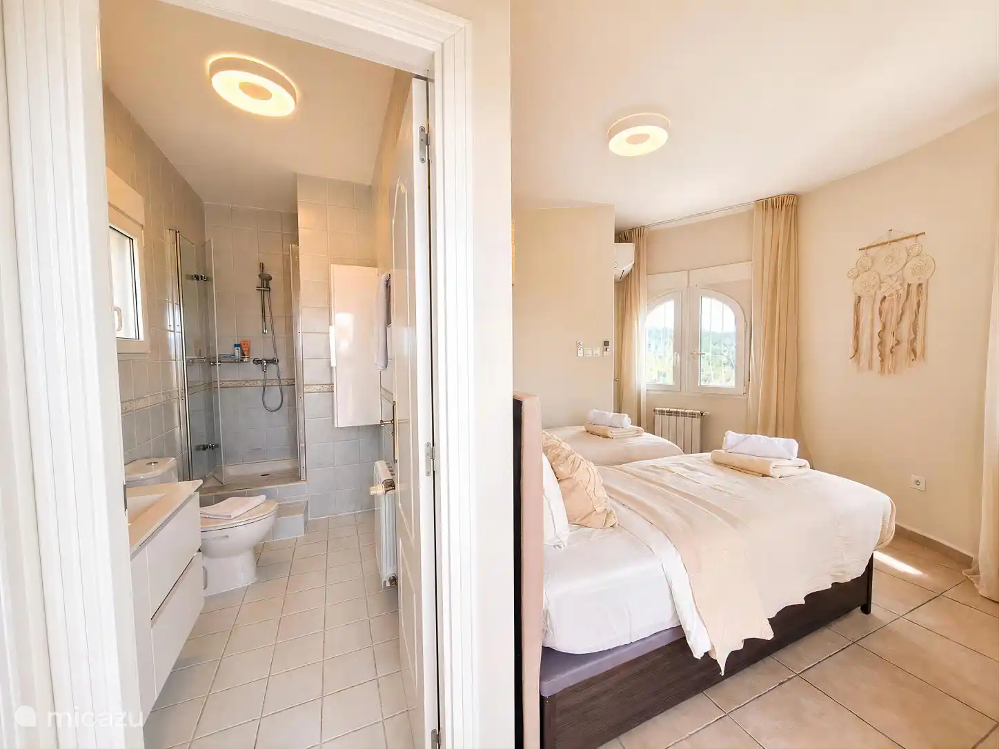 3rd bedroom with bathroom en suite