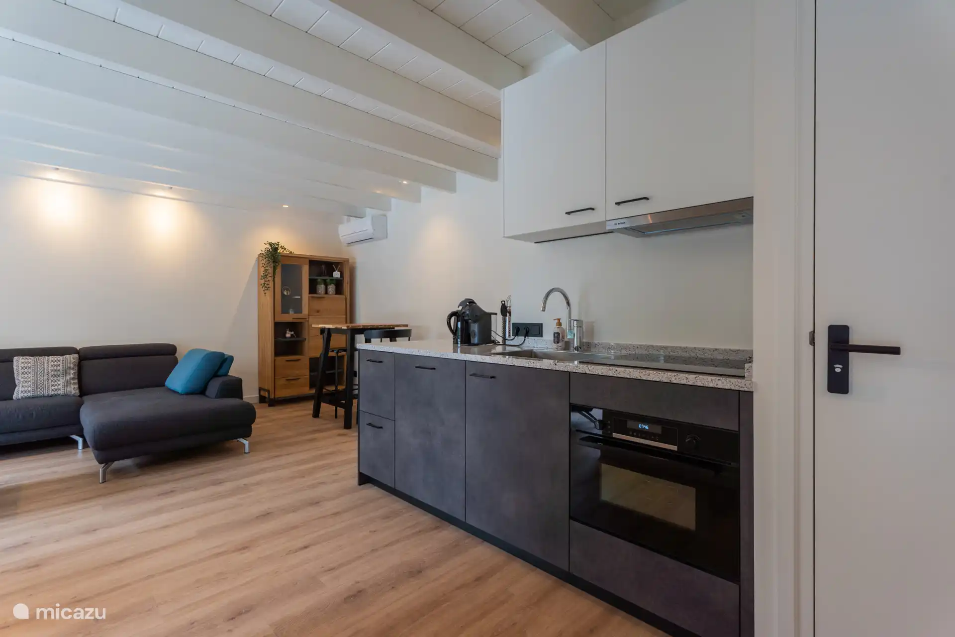 Keuken en woonkamer