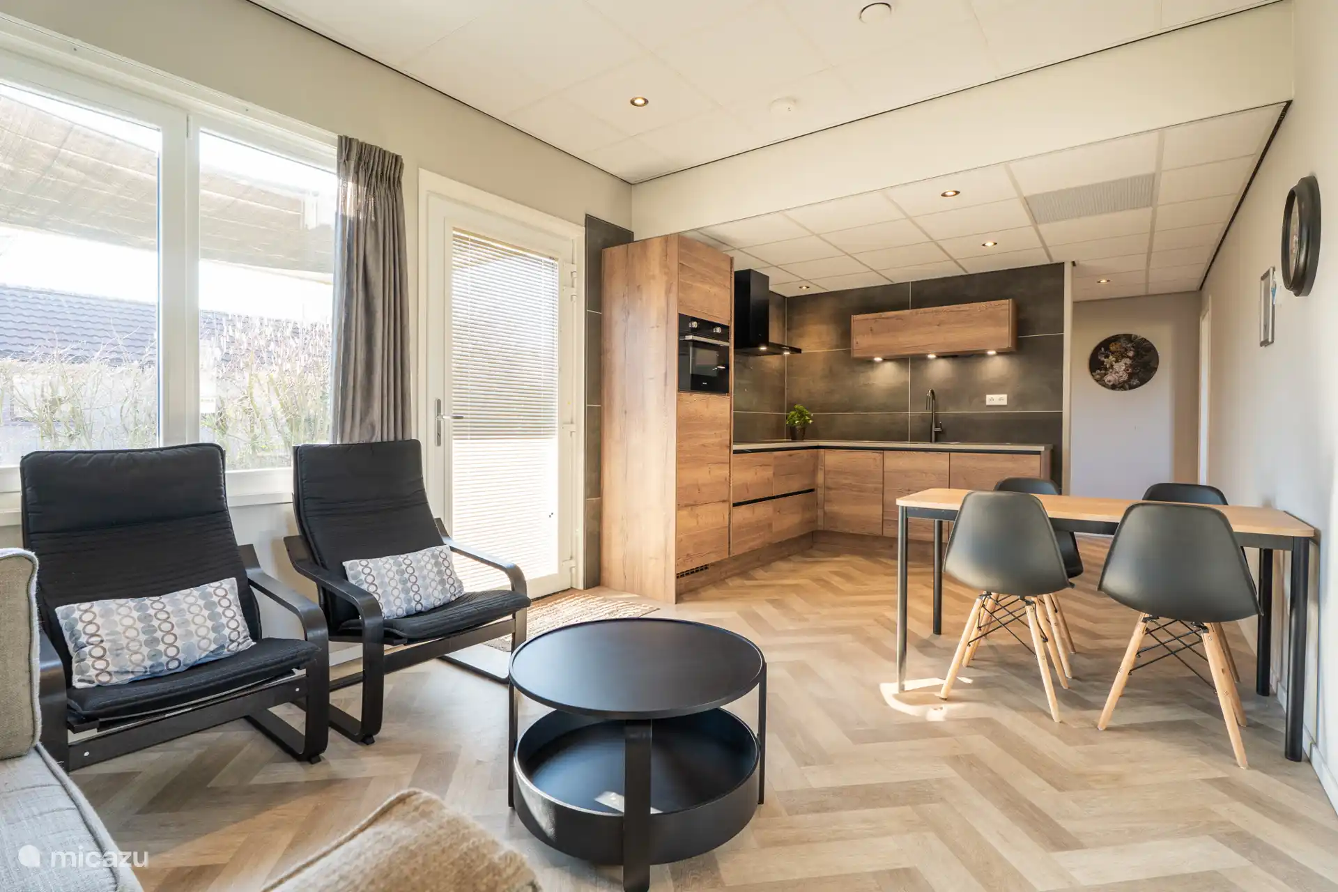 Wohnzimmer und Küche