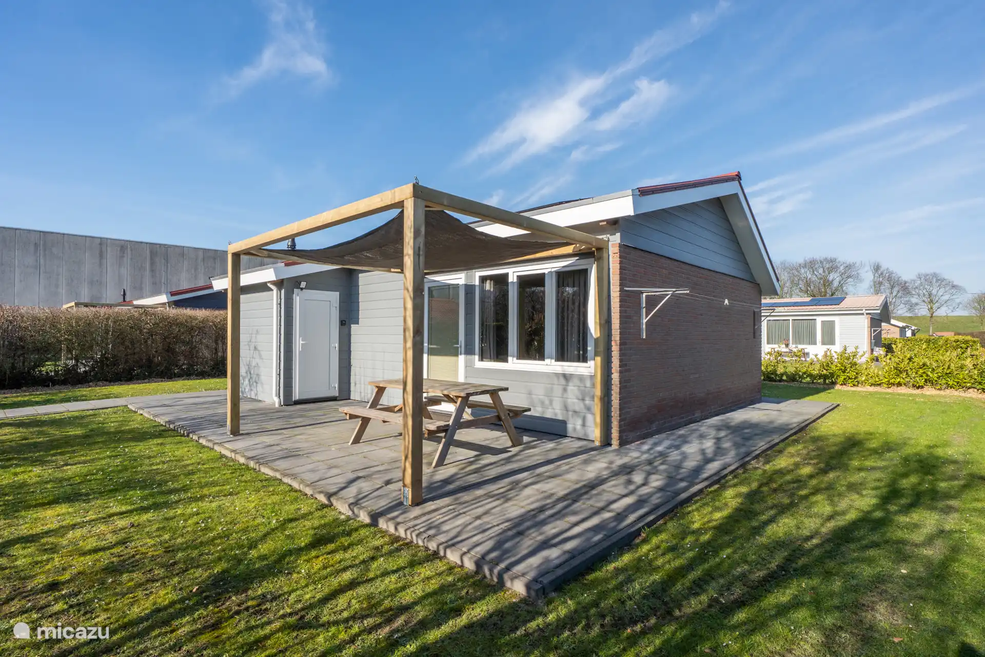 Vorderseite des Hauses