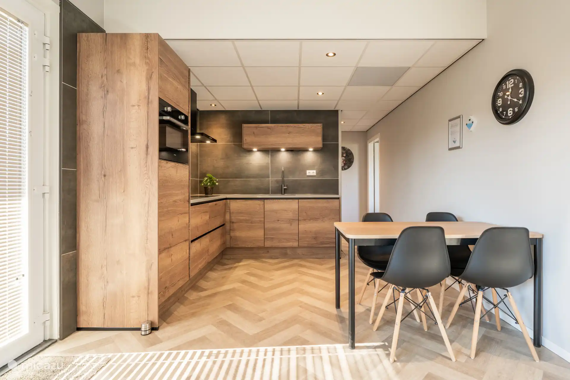 Wohnzimmer und Küche