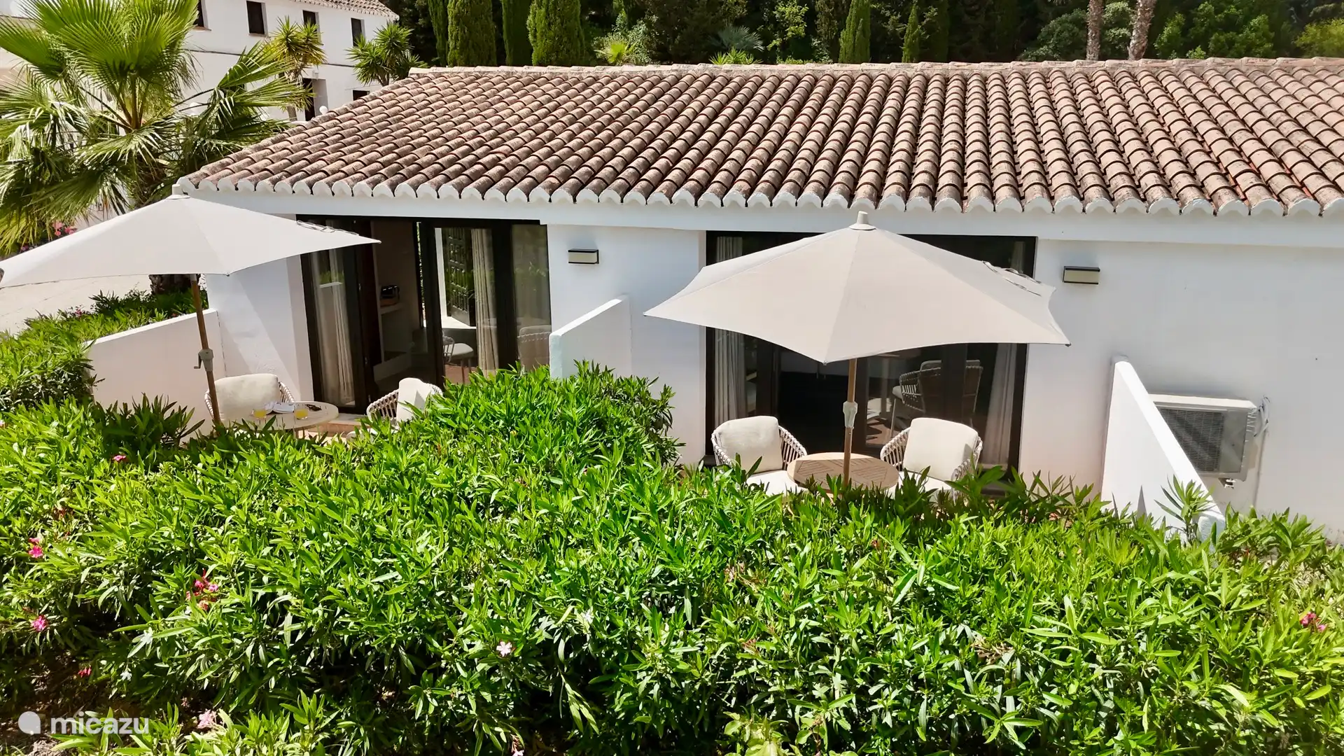 Cortijo la Pura - Room Sereno  en España, Andalucía, Casarabonela - Alojamiento y desayuno