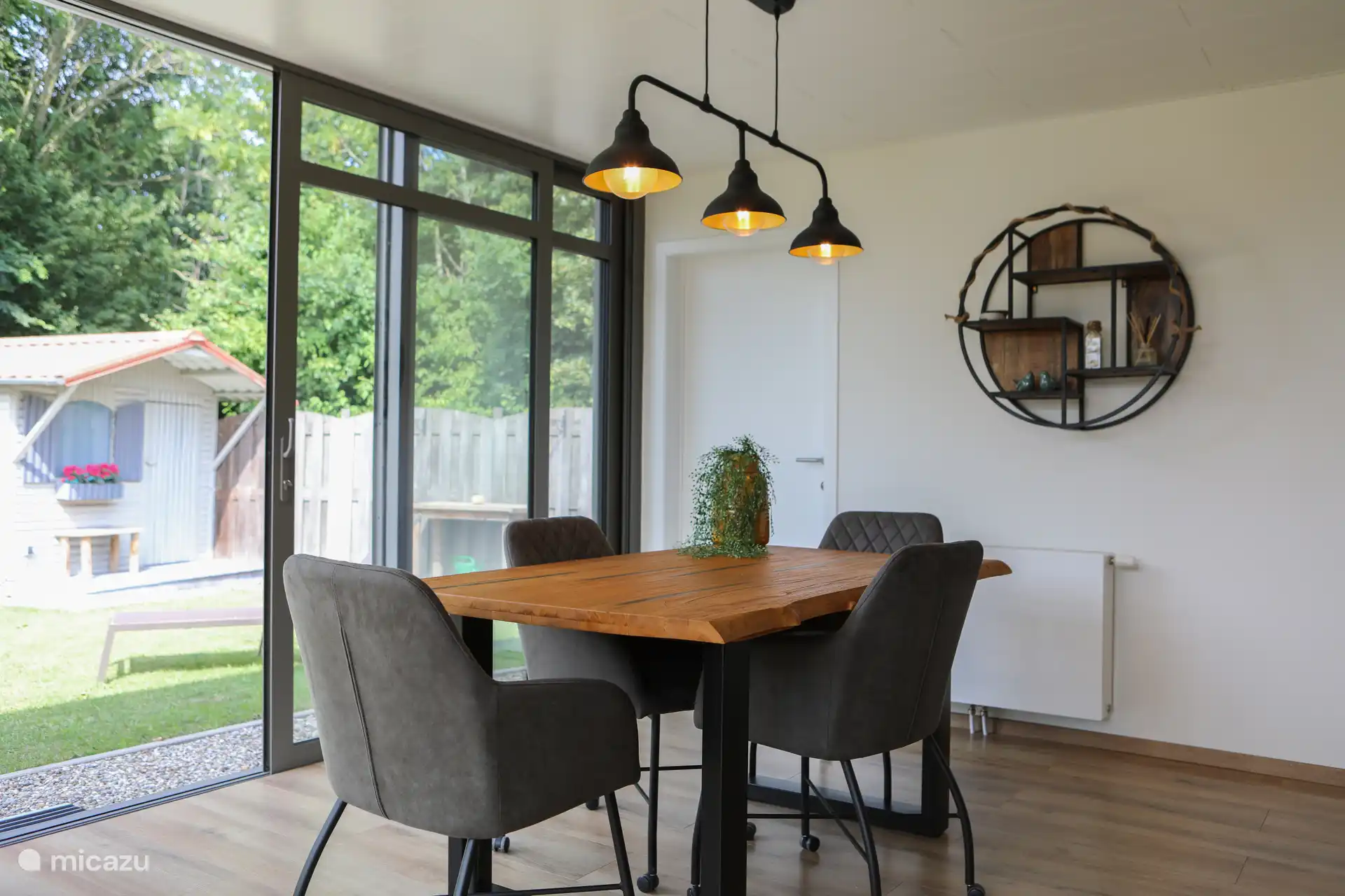Woonkamer eettafel