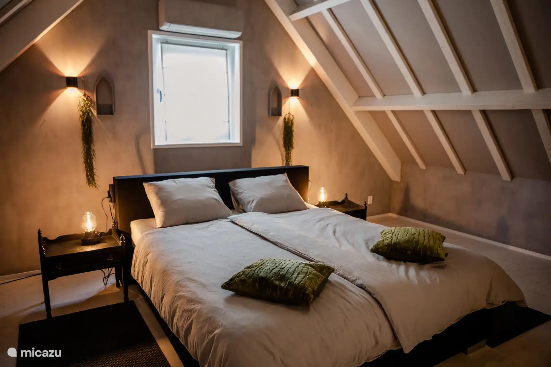 Slaapkamer
1 tweepersoonsbed
