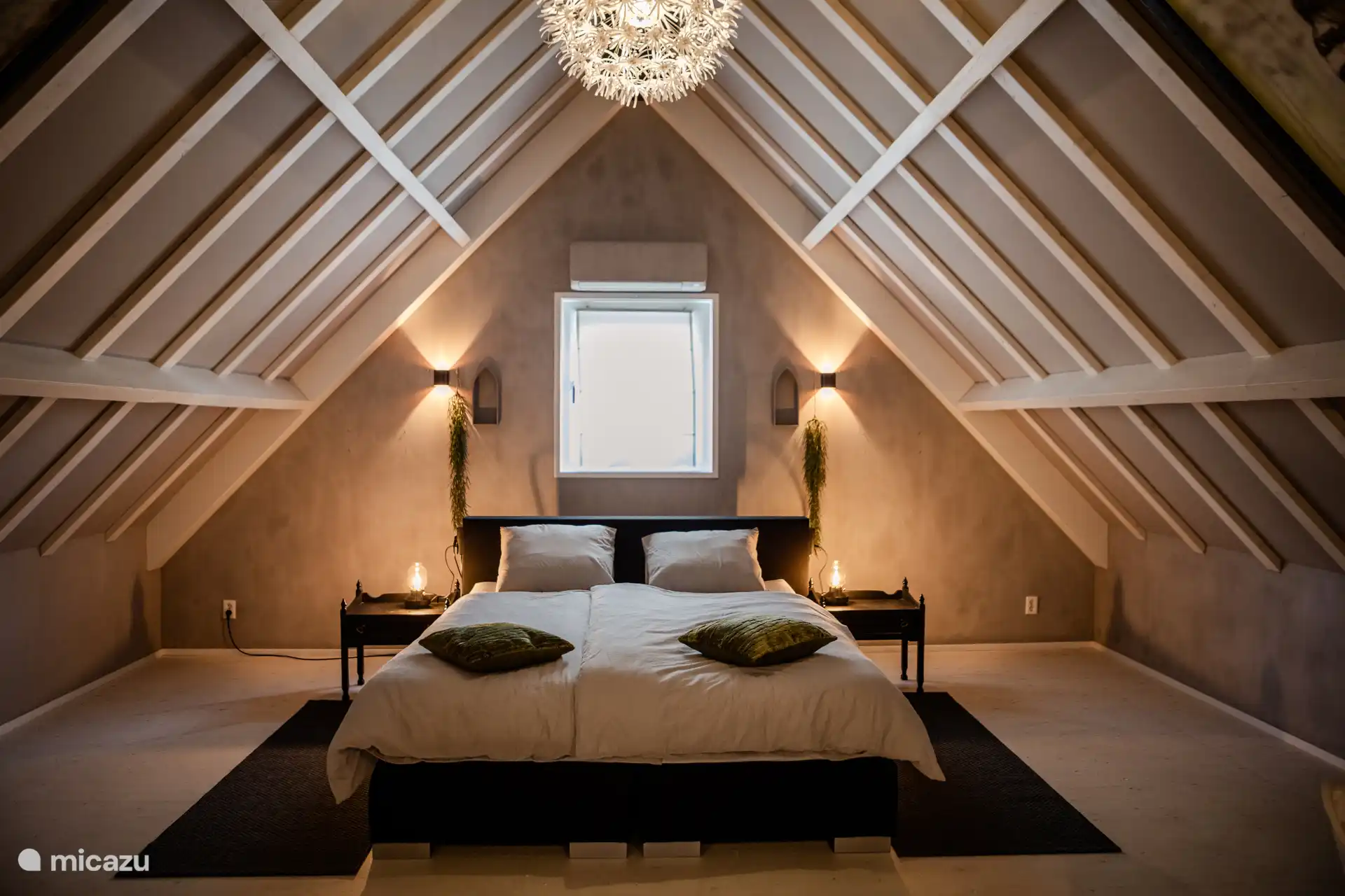 Slaapkamer
1 tweepersoonsbed
