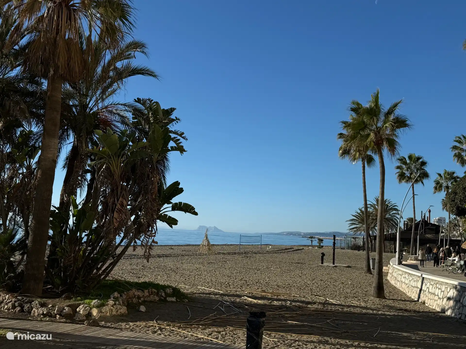 Beach Estepona mit Blick auf den Felsen von Gibraltar