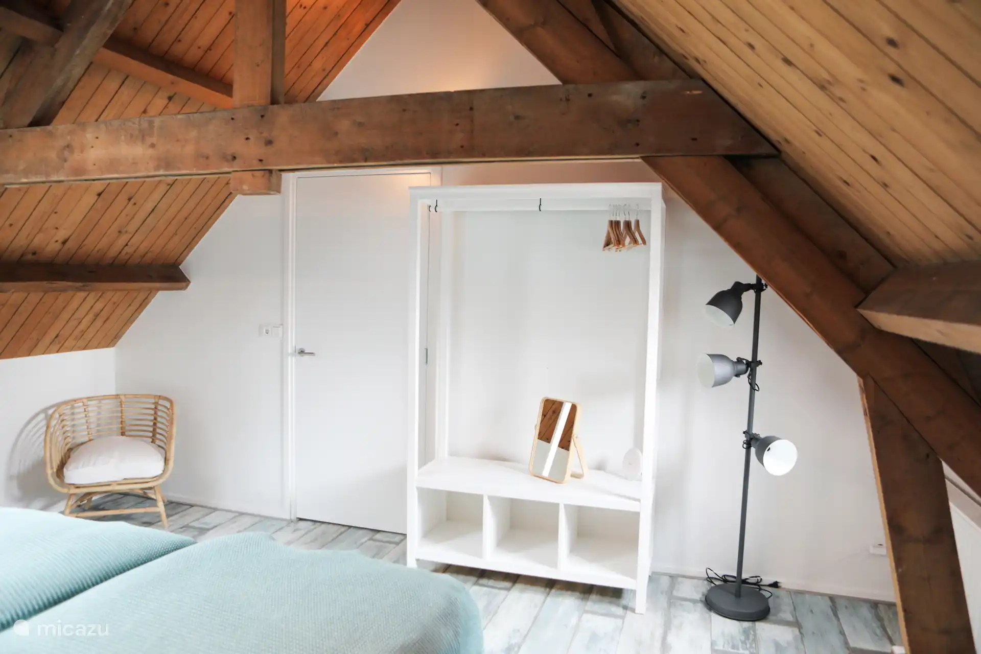 Schlafzimmer 1