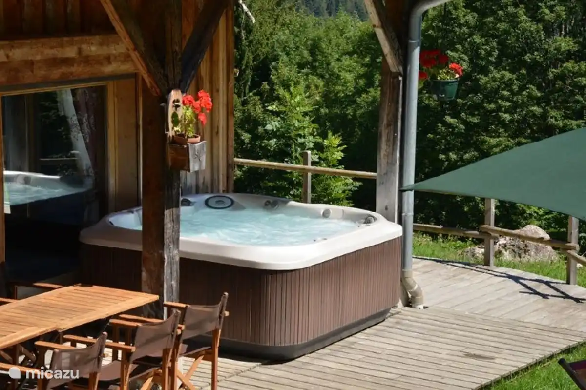 Jacuzzi