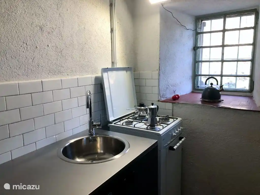 Keukenblok en gasfornuis