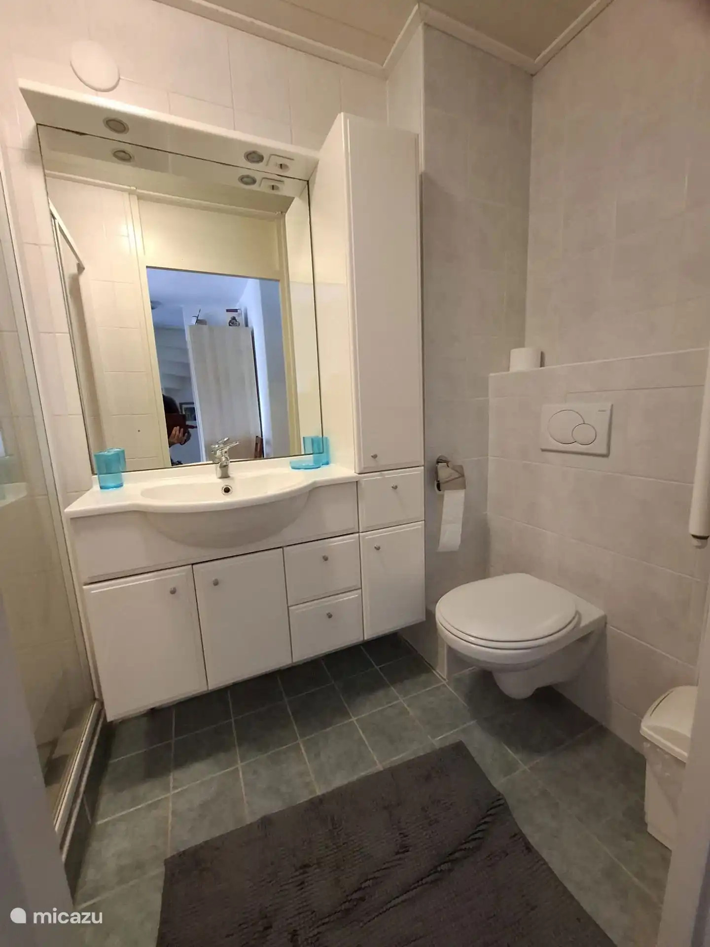 Bafkaner, 2e toilet