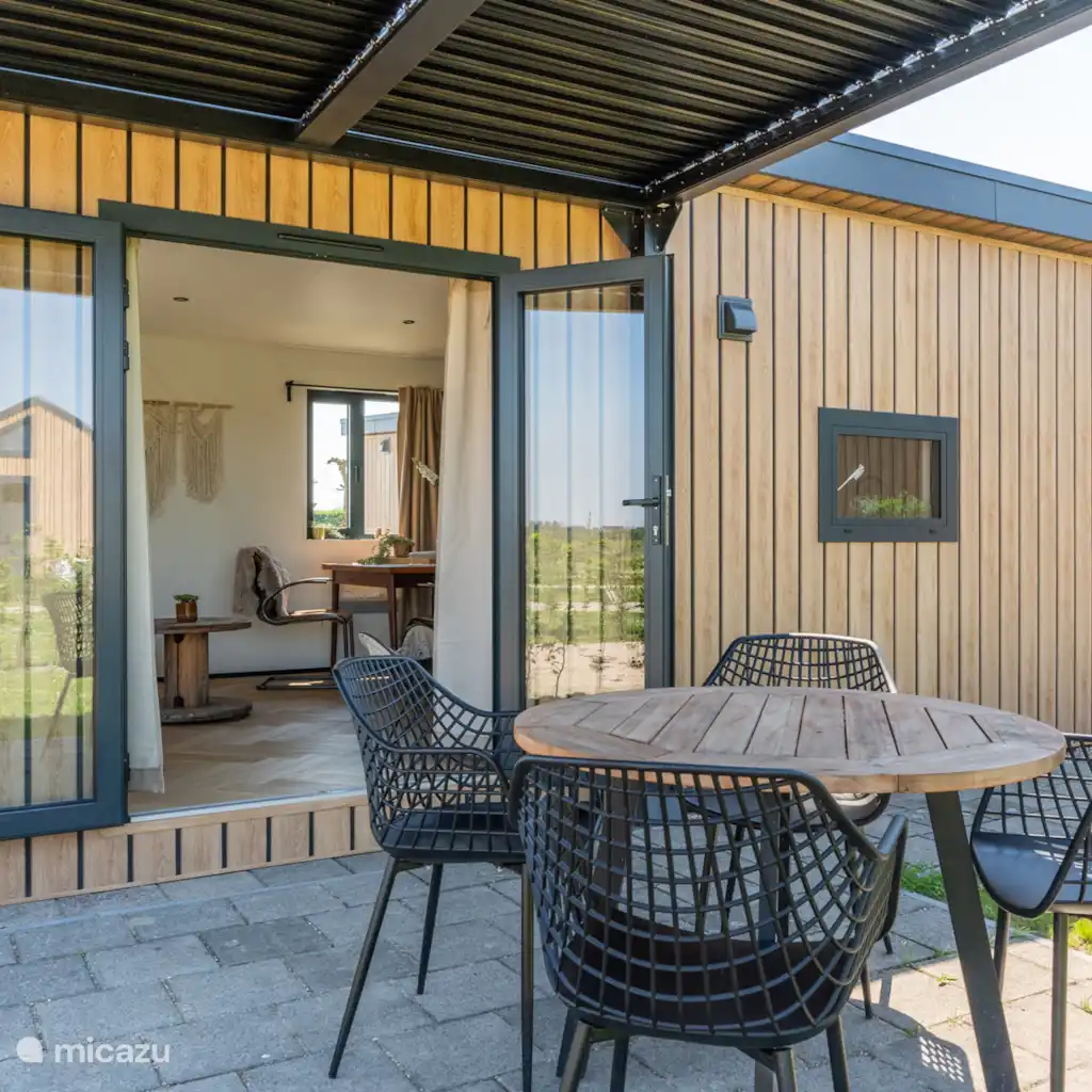 Luxe Chalet op Minicamping Waarde