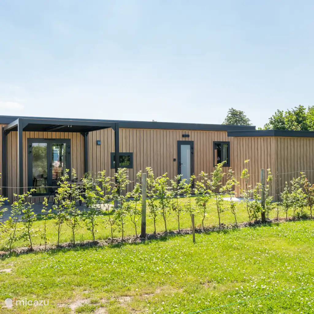 Luxe Chalet op Minicamping Waarde