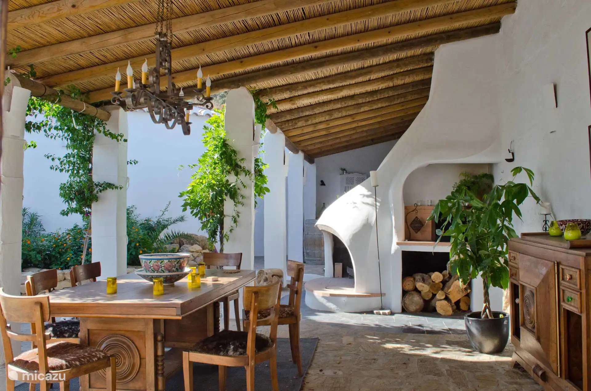 Salle à manger couverte