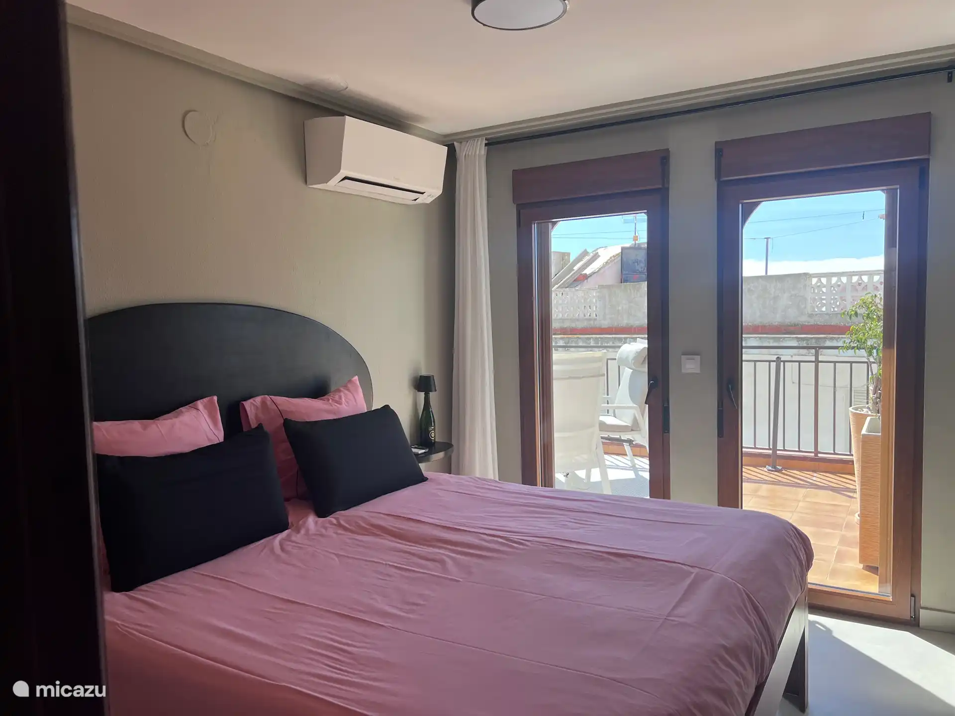 Master bedroom with air conditioning 