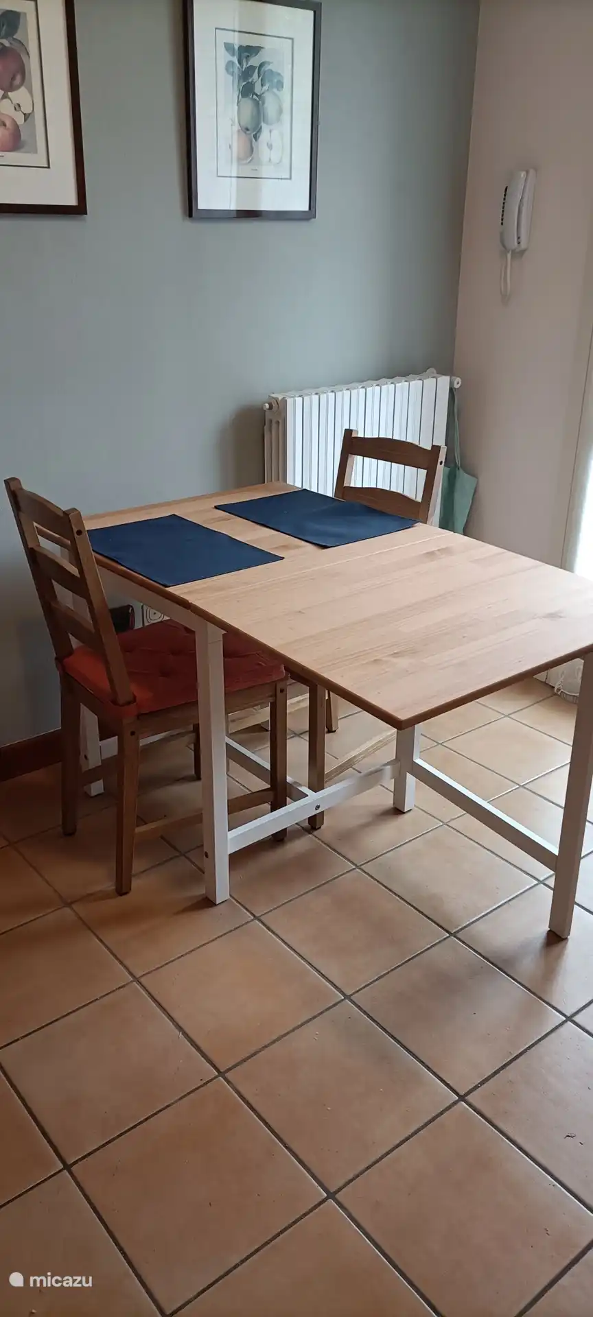 Kitchen table