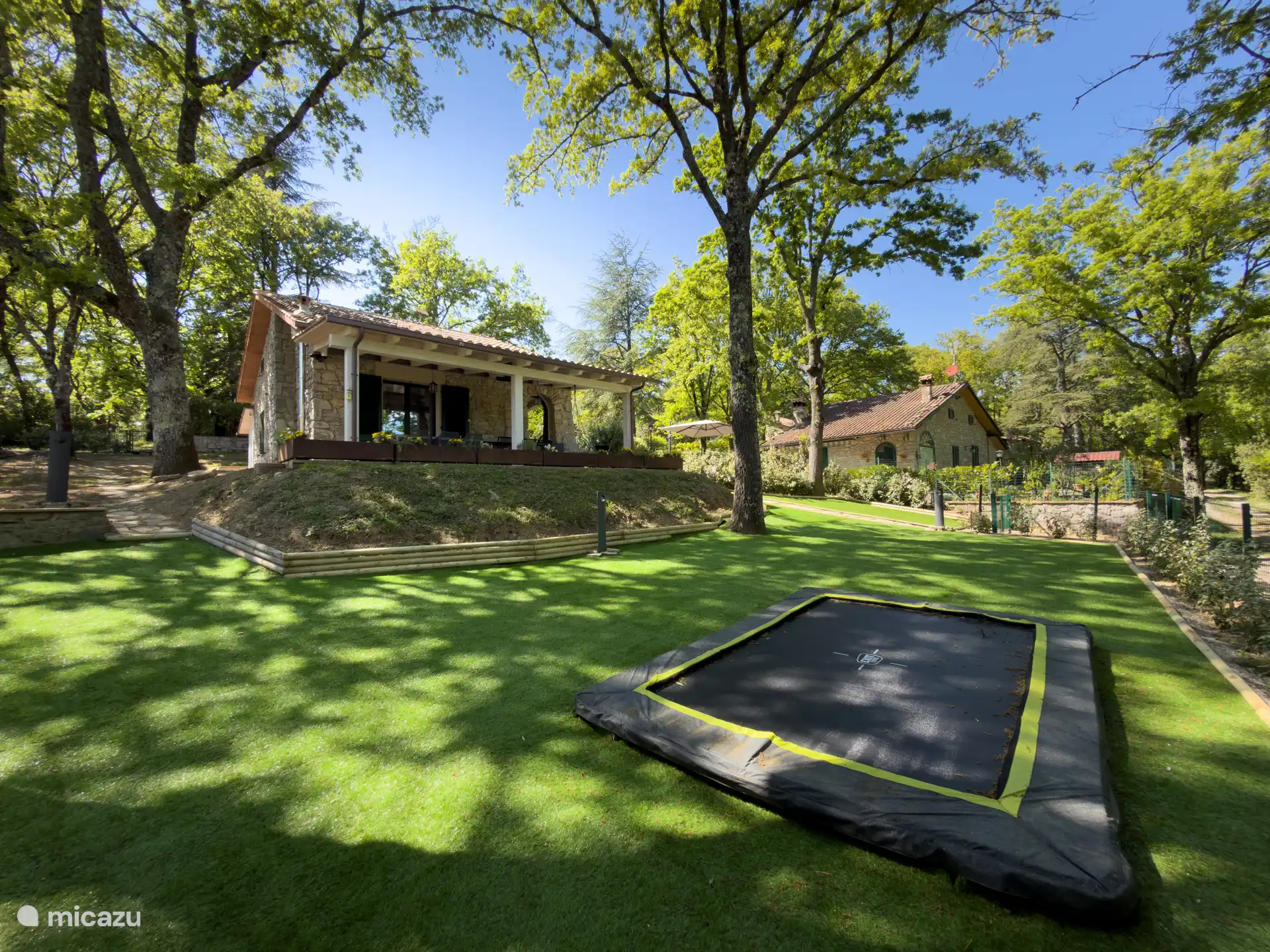 Tuin me trampoline