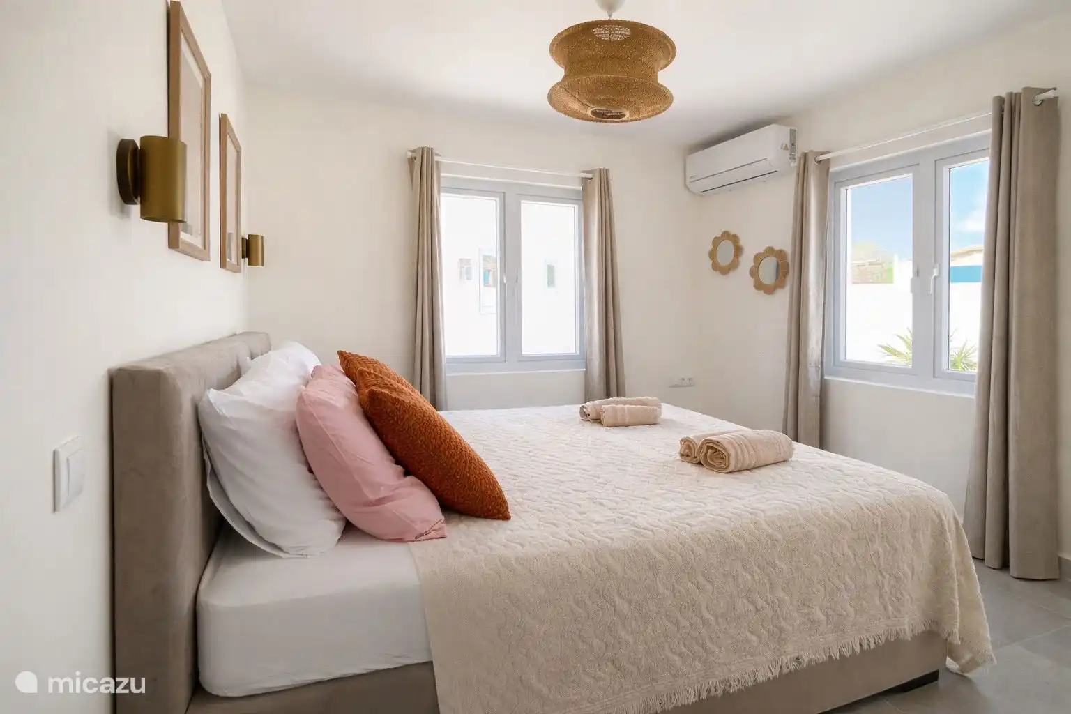Schlafzimmer 1