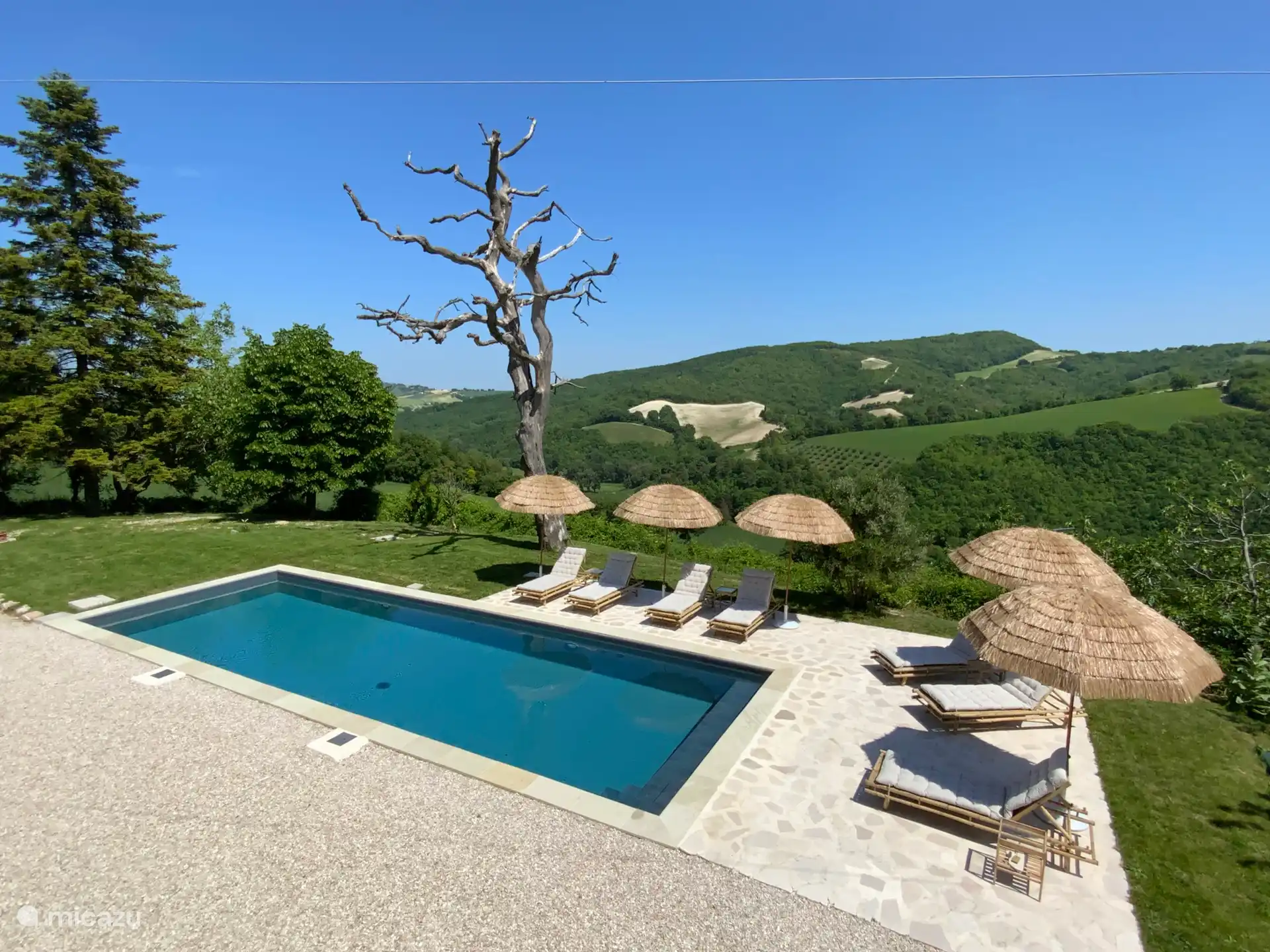 Piscine 12 x 4 m