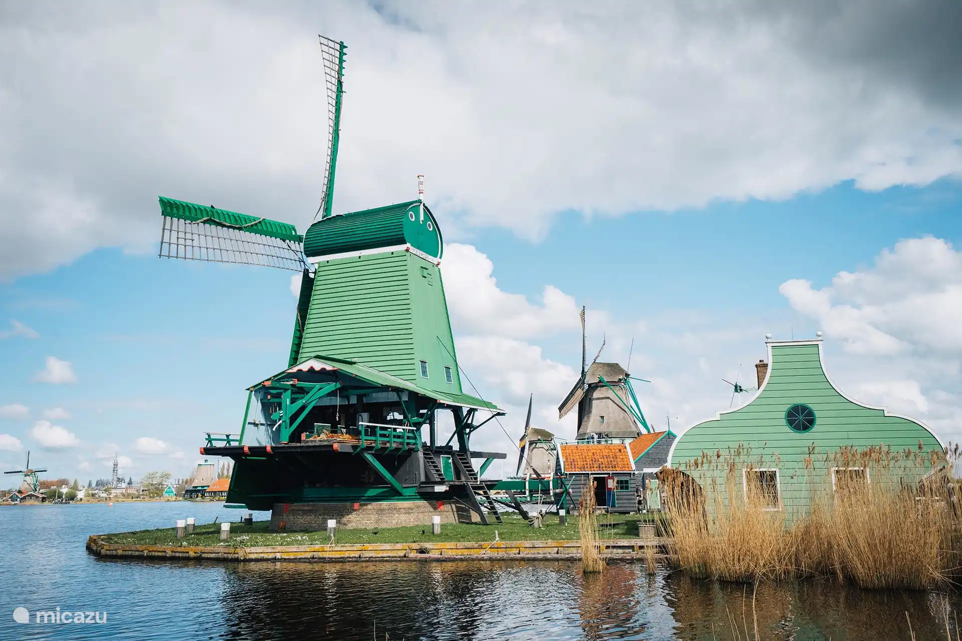 The Zaanse Schans is within walking or cycling distance (about 4 km)