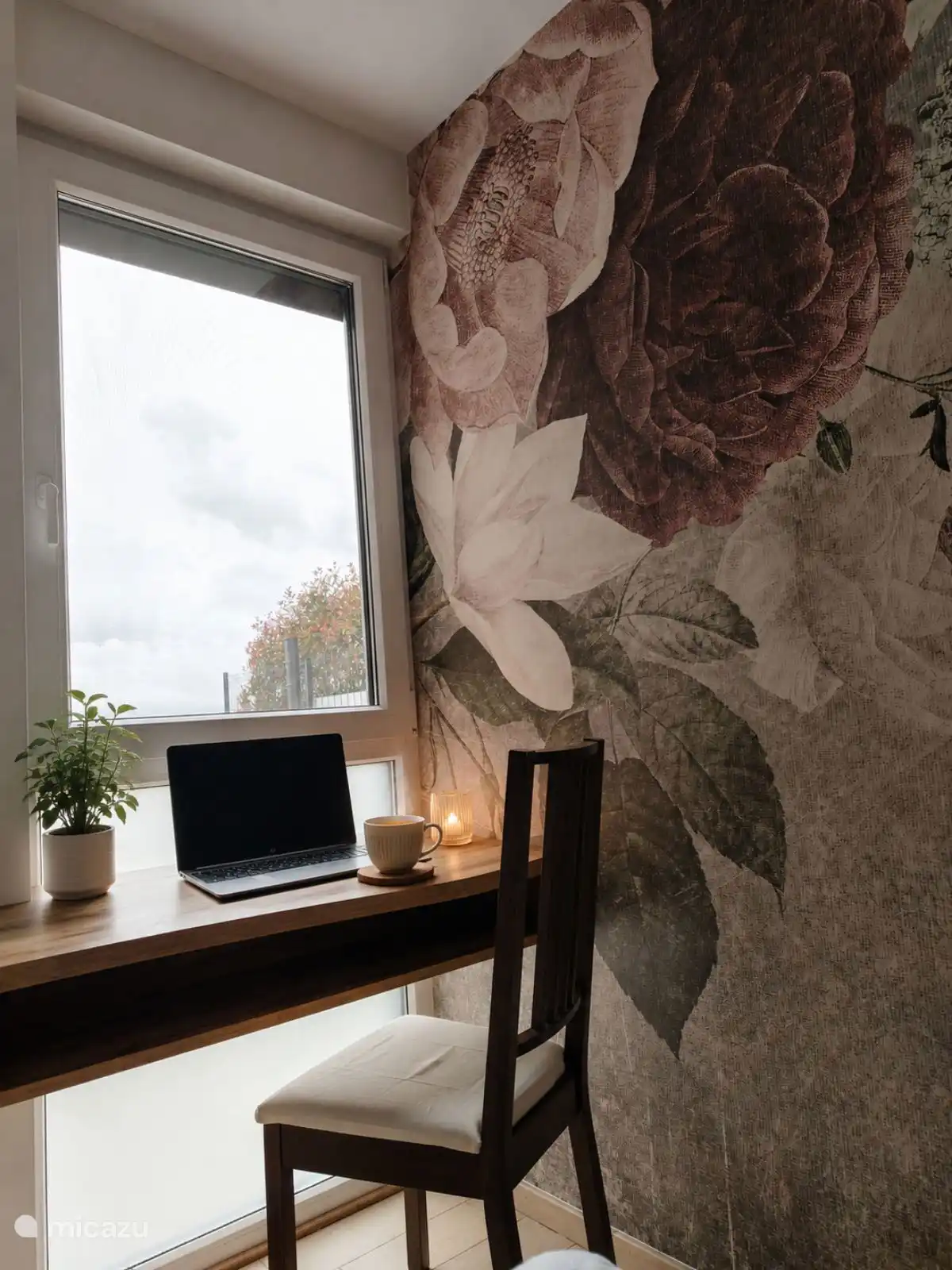 Chambre 1 - Espace de travail idéal pour les travailleurs à distance