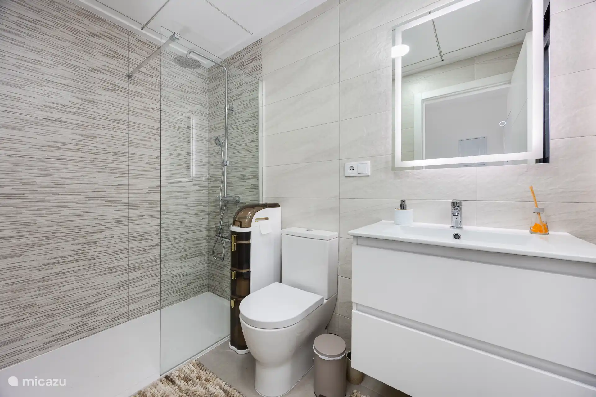 Badezimmer 2