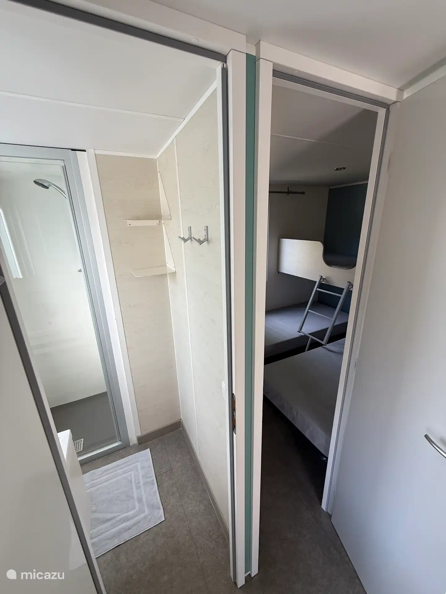 Badkamer en slaapkamer 3-persoons