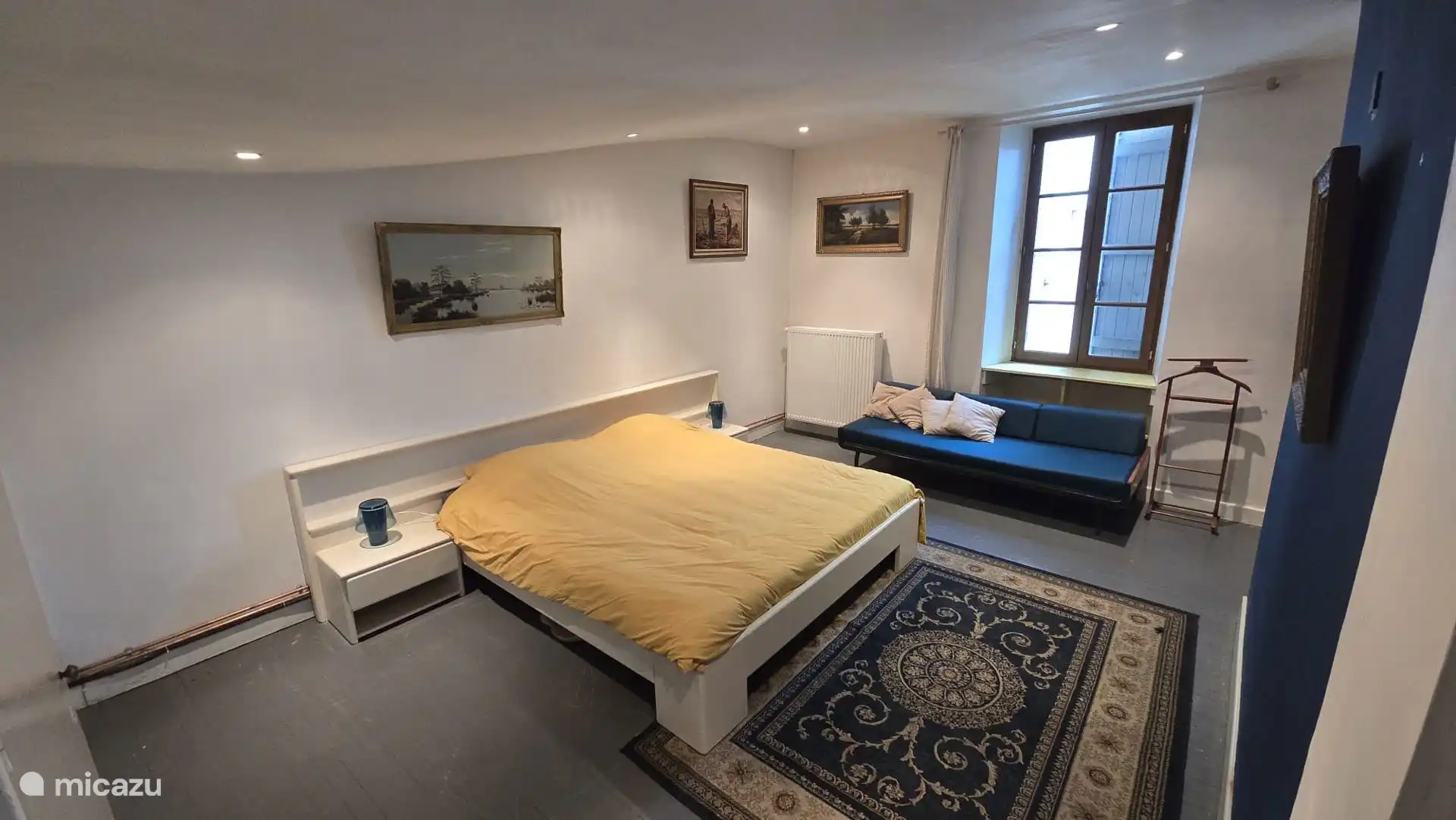 Chambre 1 avec lit king size et canapé-lit 