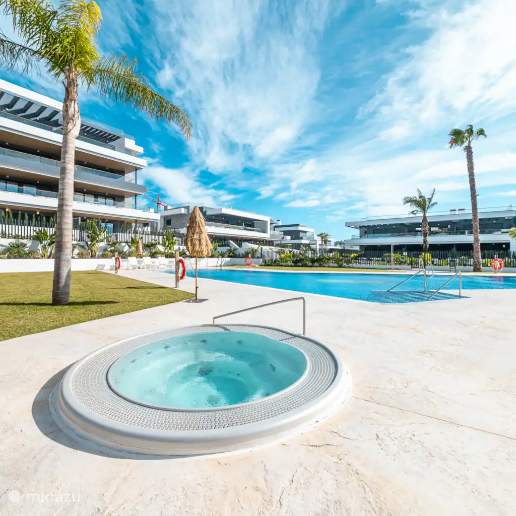 CasaBlanka Boutique Pool & Wellness
