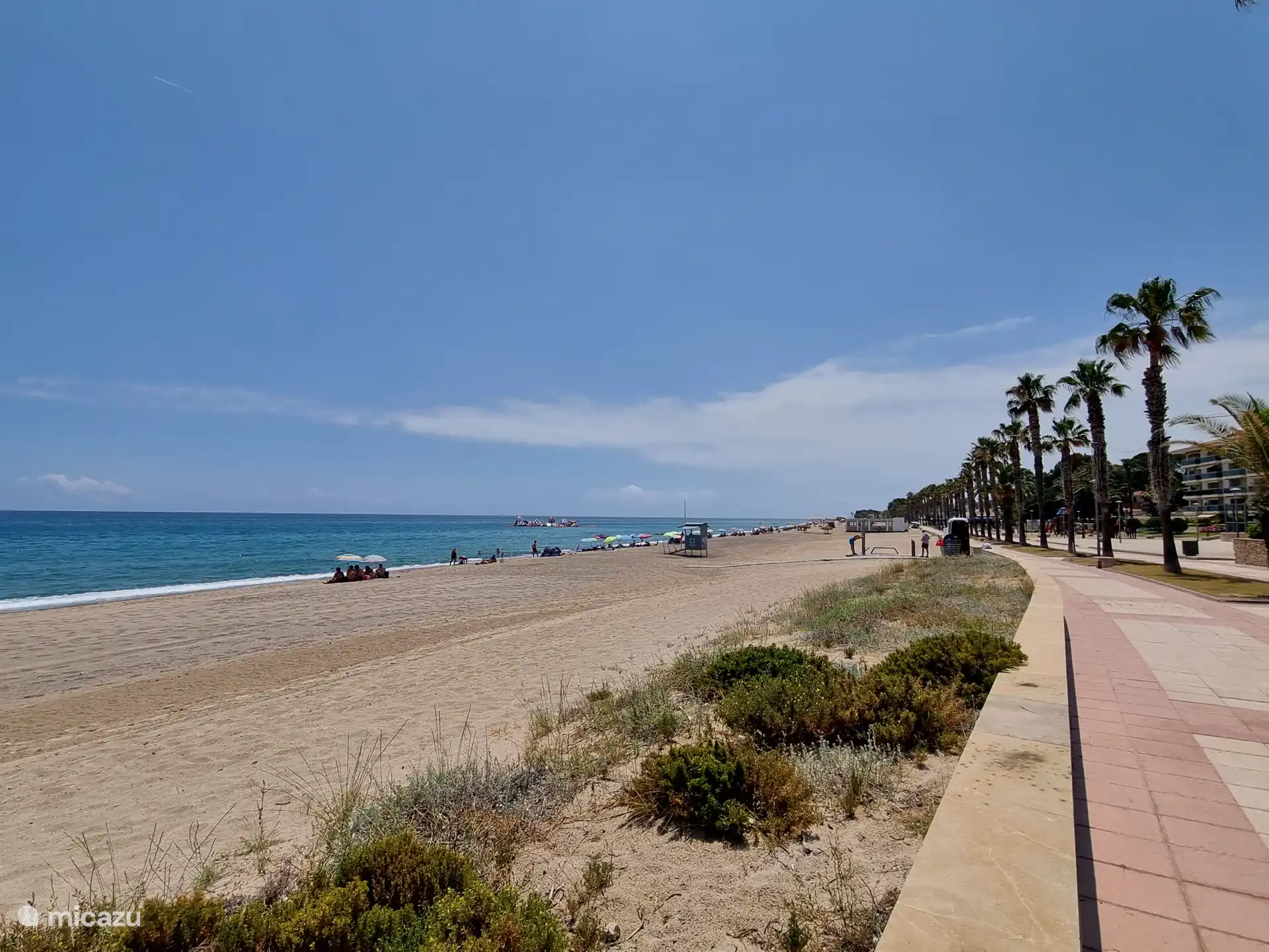 groot Cristal Beach, 10 minuten lopen van het appartement