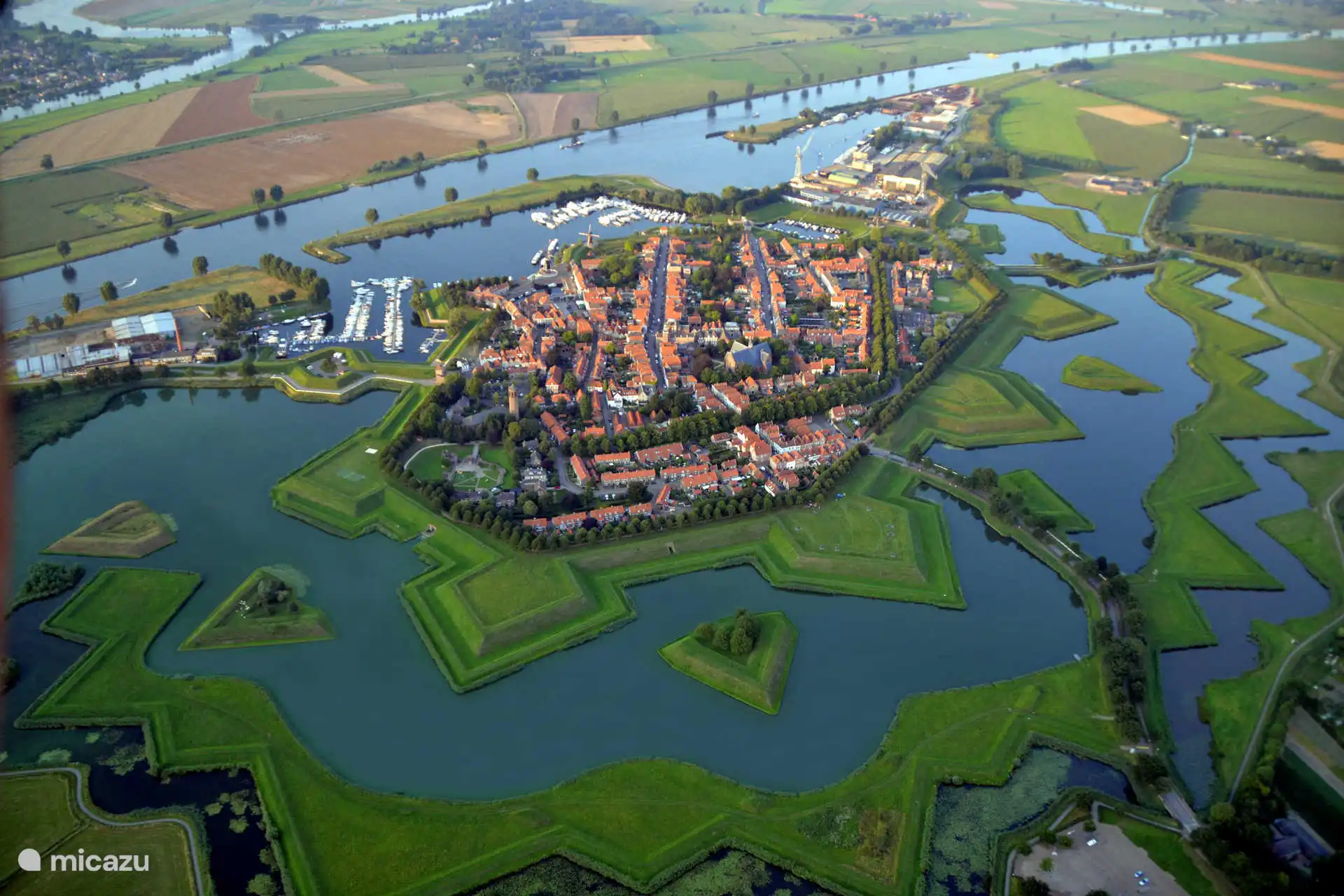 stadswoning huren in Breda, Noord-Brabant, Nederland - La Fleur | Monumentaal overnachten
