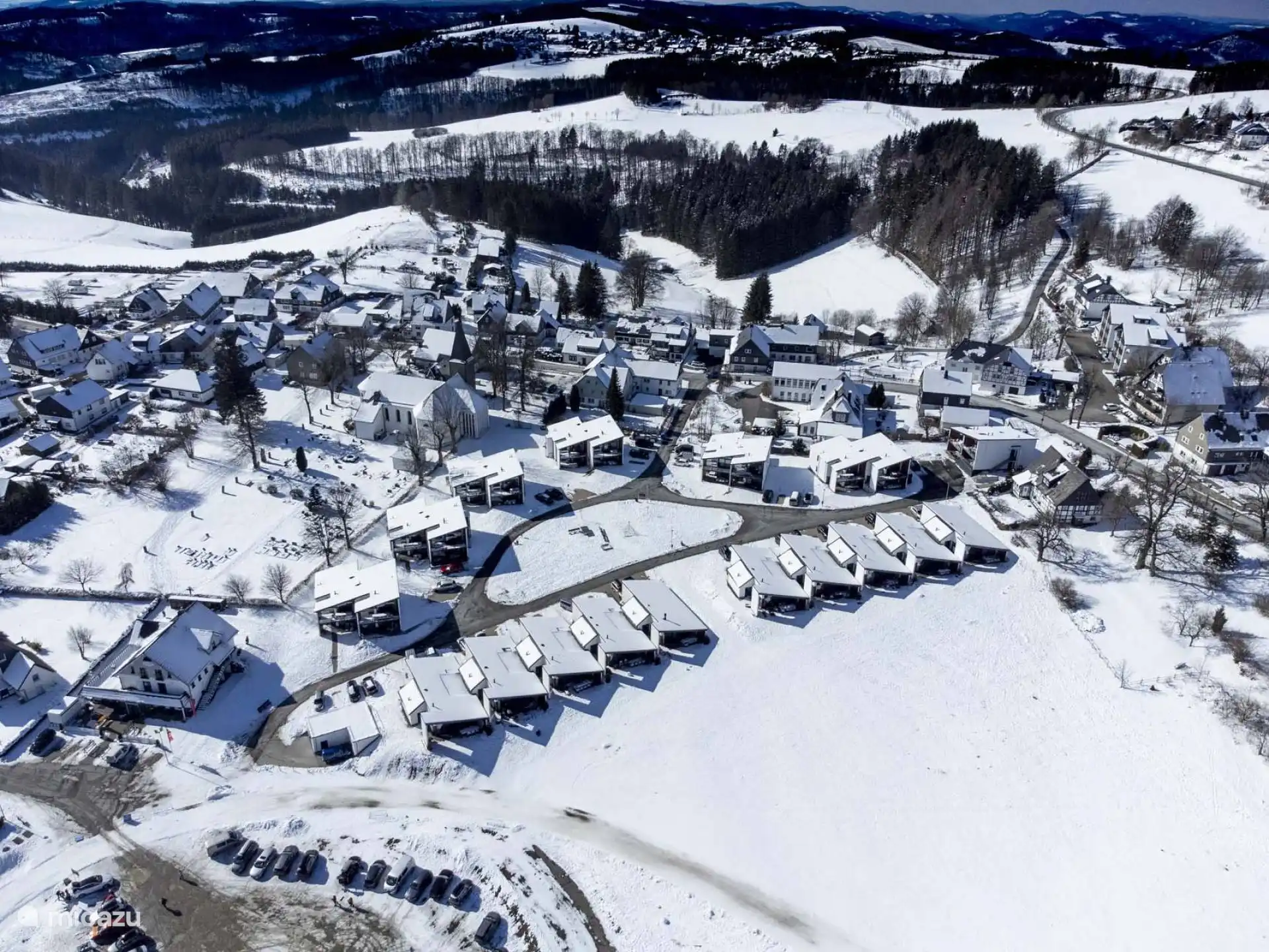 Vue aérienne de la villa de vacances à Winterberg avec vue panoramique