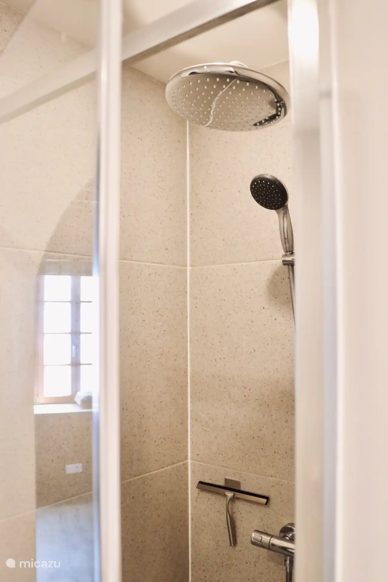 Badkamer ensuite van de master bedroom