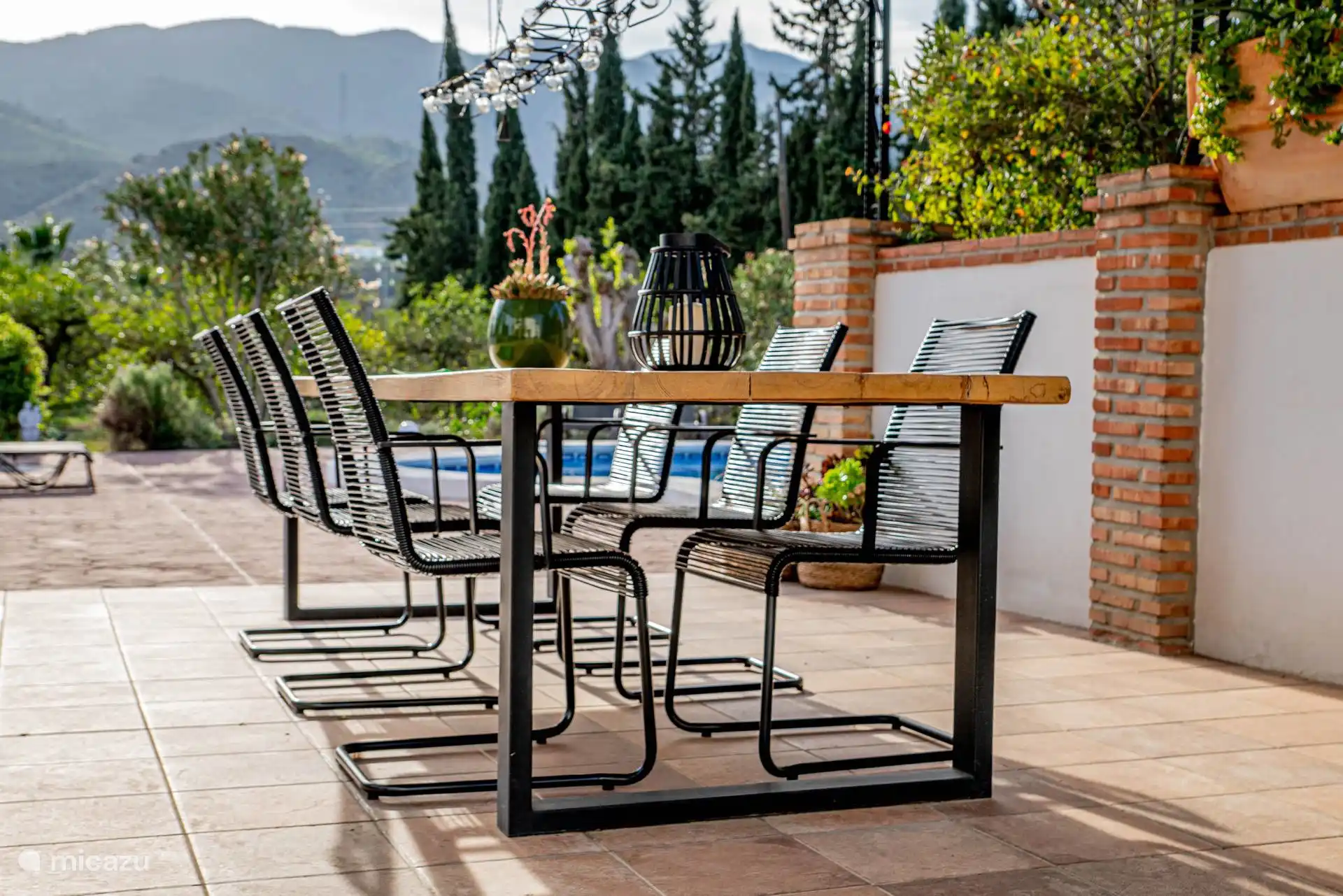 The terrace by the pool