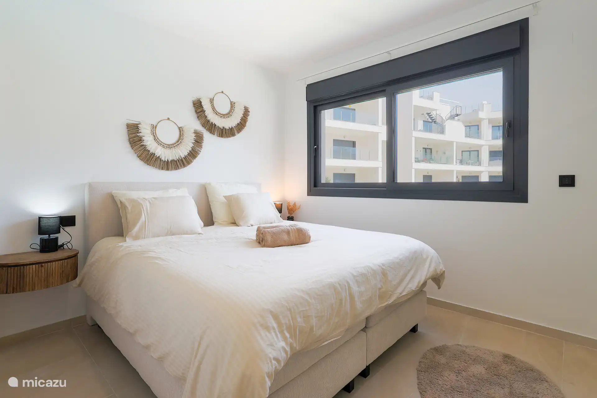 Slaapkamer 1 inclusief badkamer
