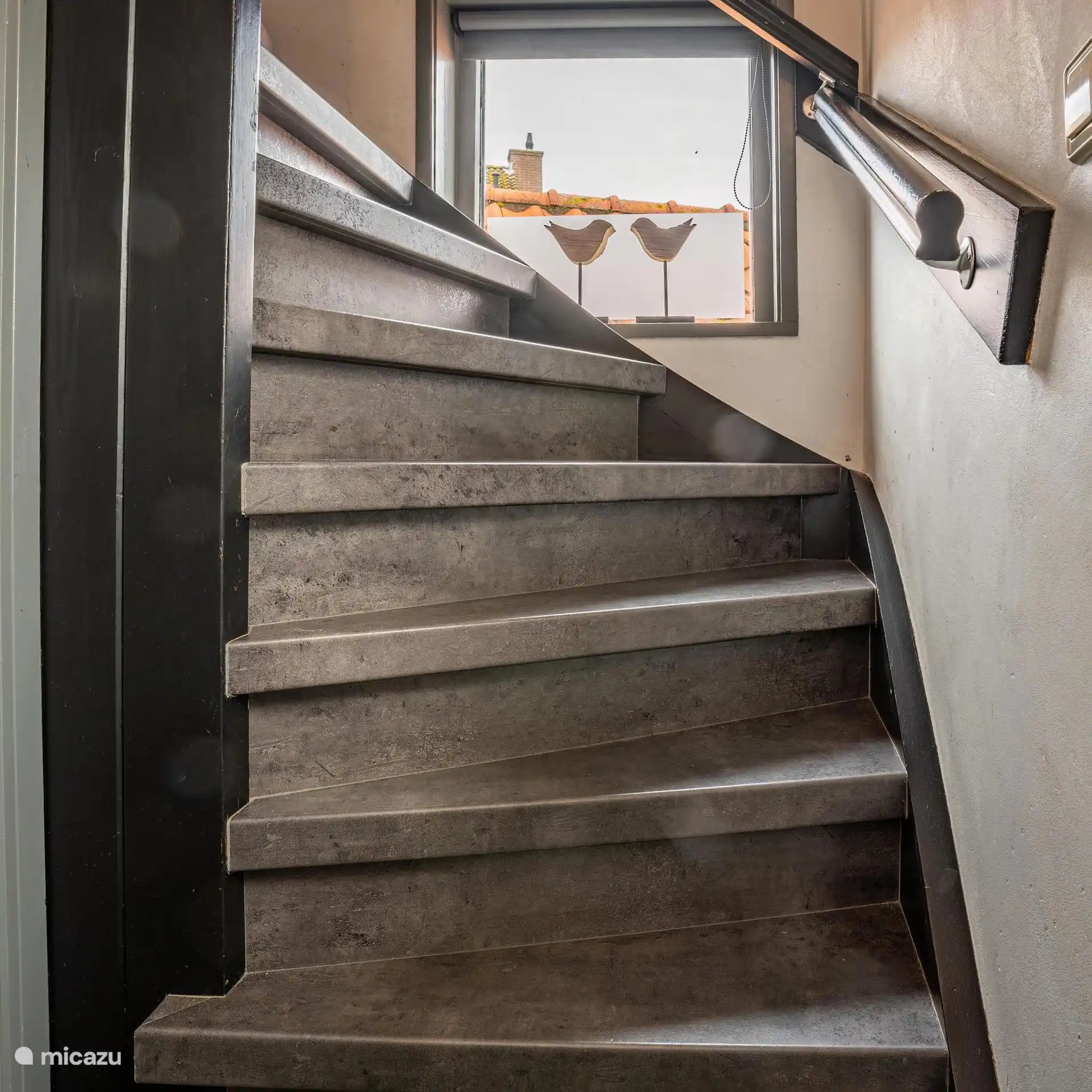 2 persoons appartement, rustig gelegen in het centrum van Egmond aan Zee, op 2 minuten lopen van het strand.