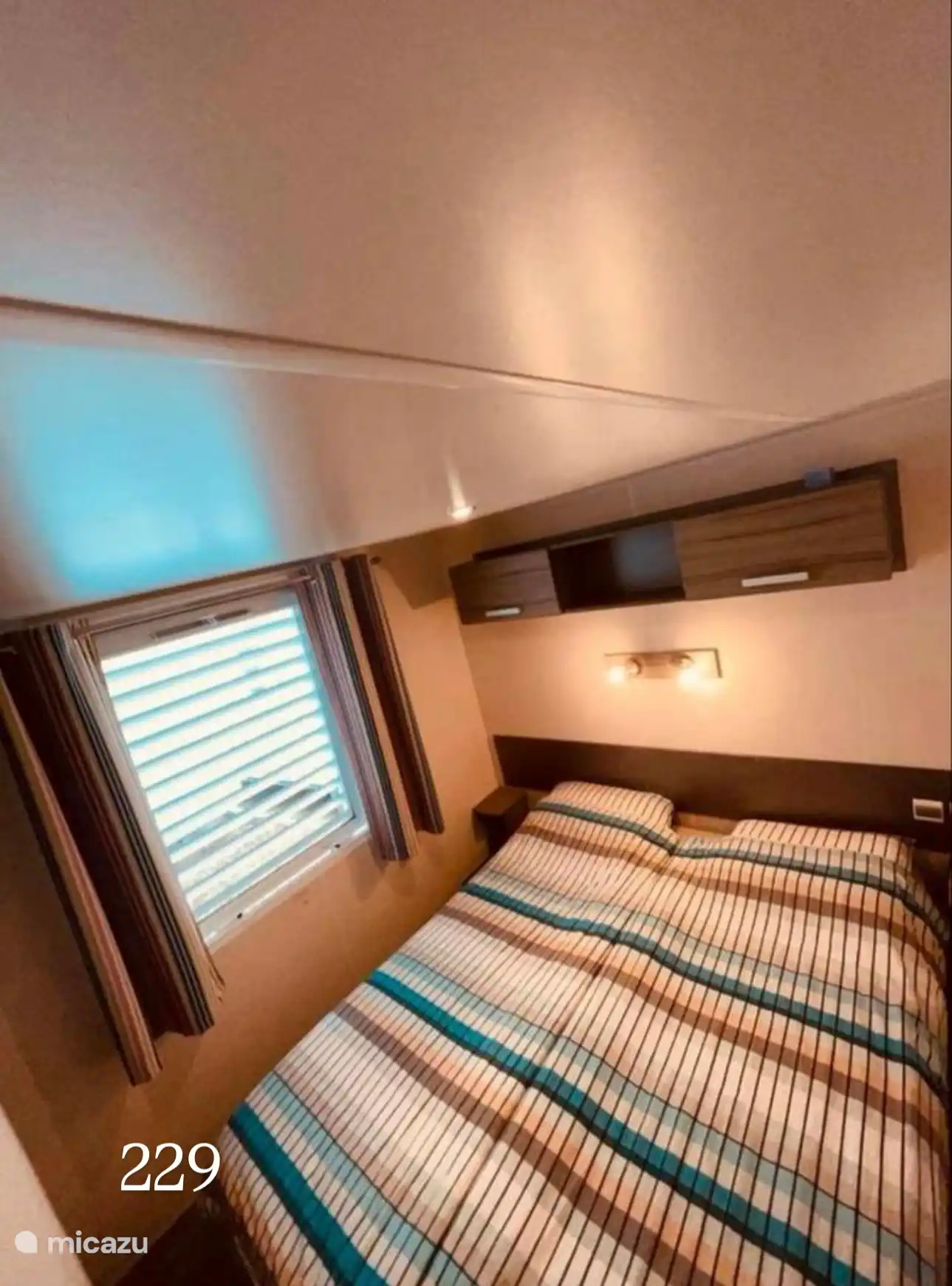 Ein Schlafzimmer von drei 