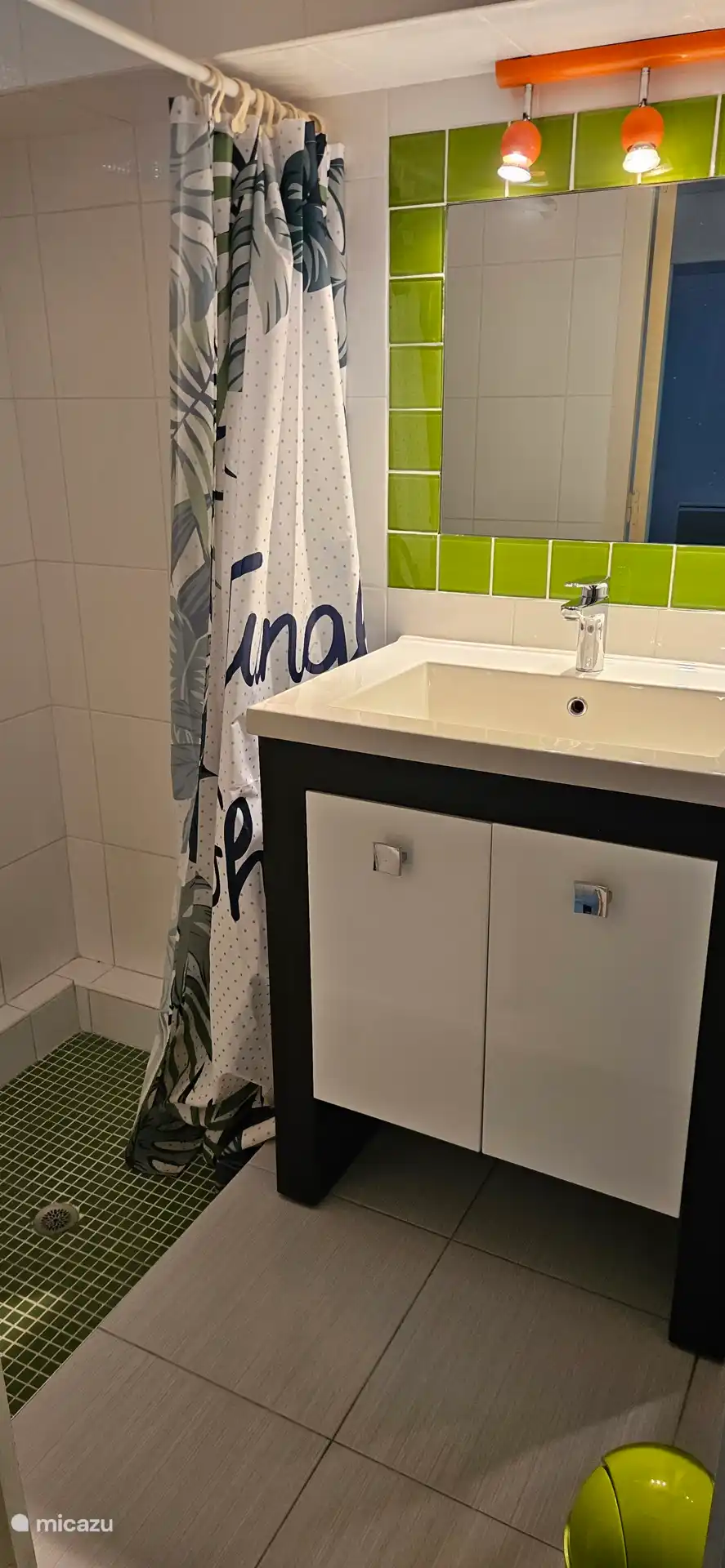 Badkamer aangrenzende slaapkamer nr. 4