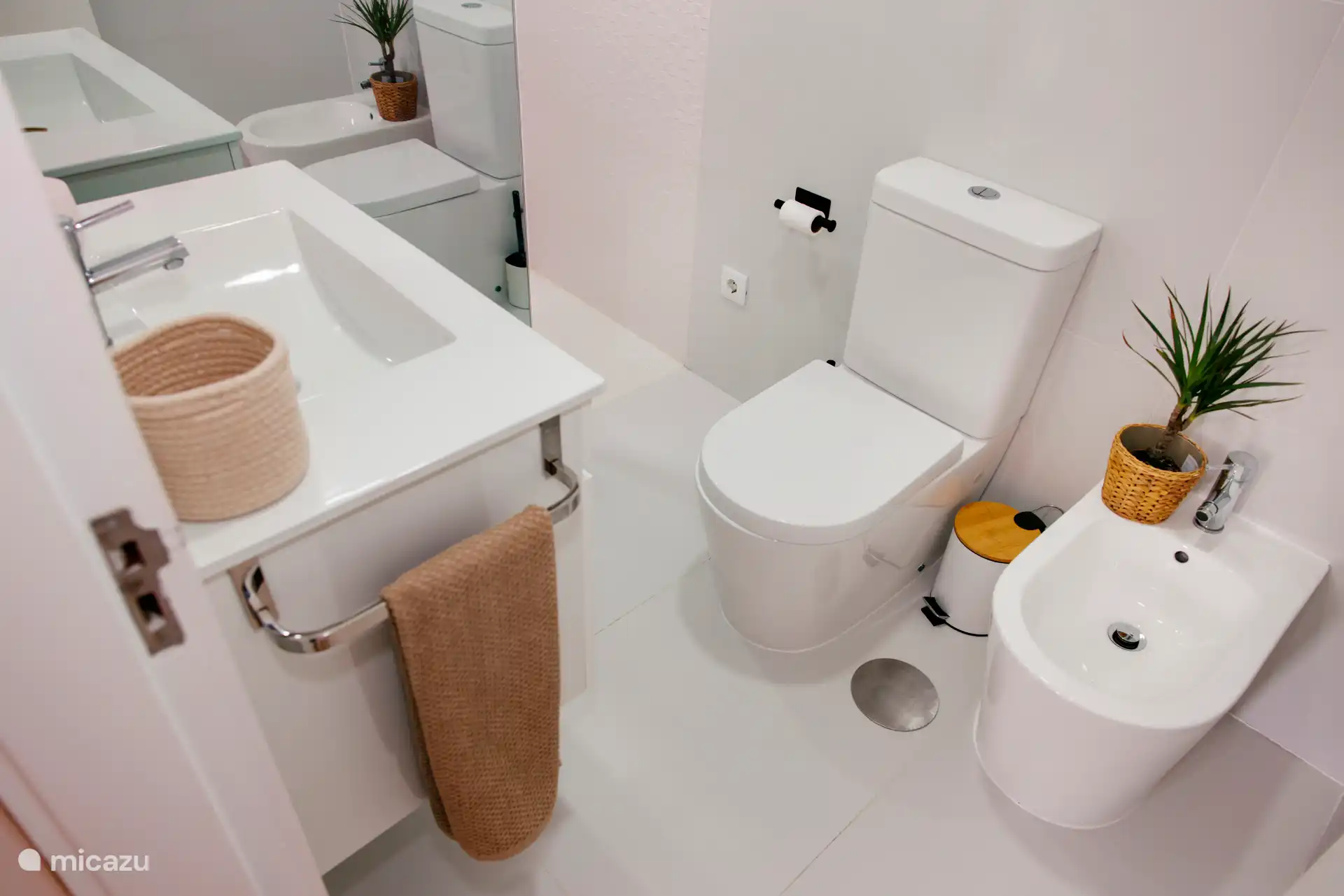 Badkamer in de hoofdslaapkamer