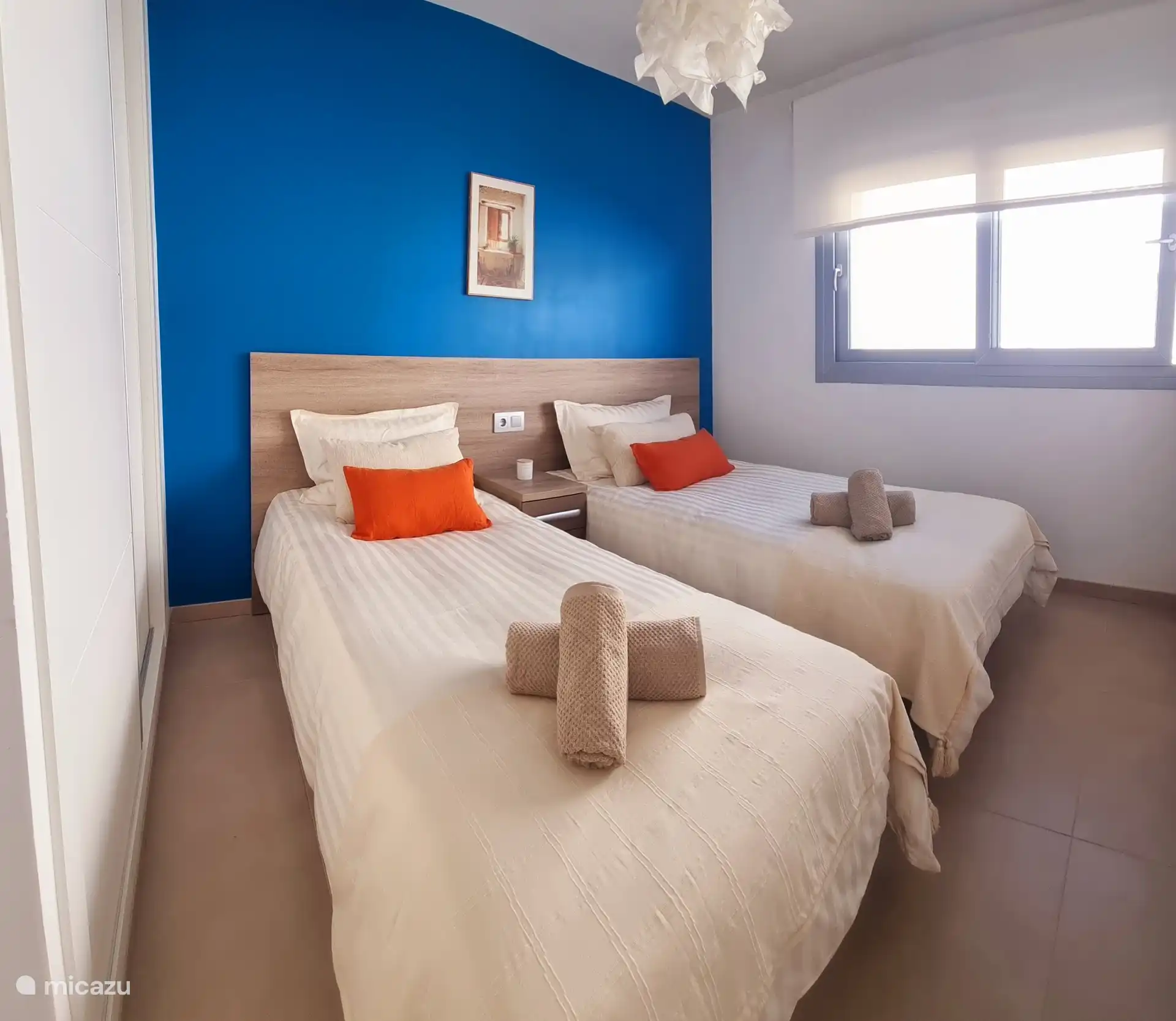 Slaapkamer 2 eenpersoonsbedden 