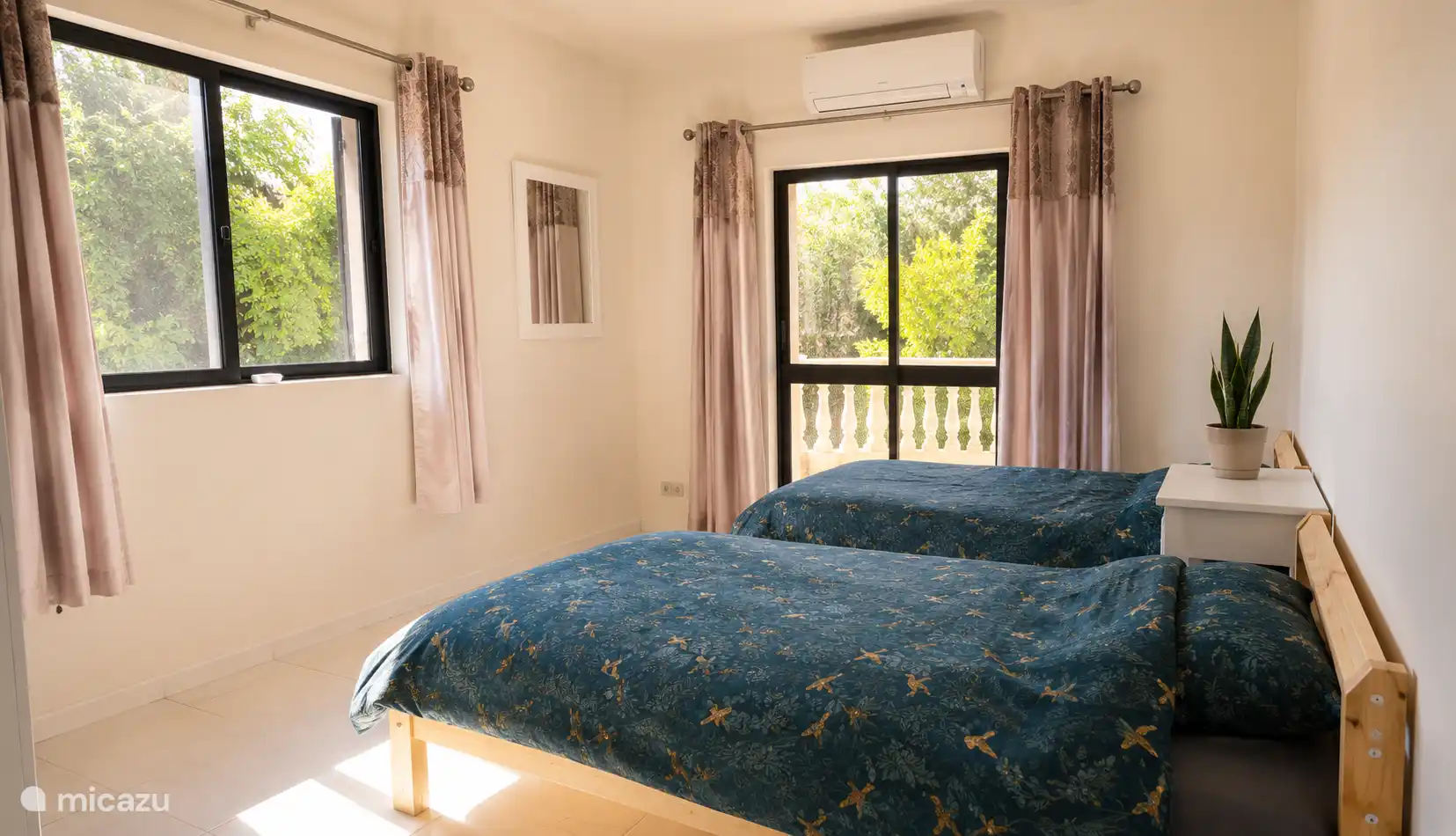 Schlafzimmer 2 oben