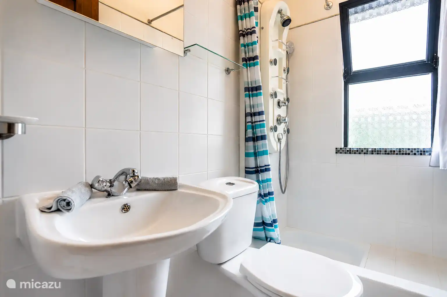Badezimmer 1 oben