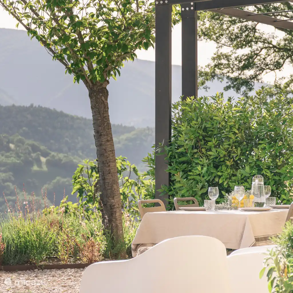 Azienda Cerqueto - Prima Luce