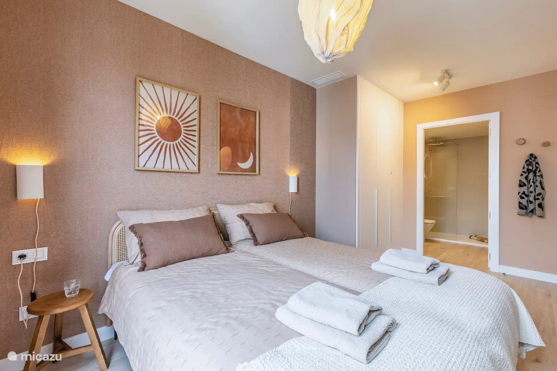 Schlafzimmer mit eigenem Bad