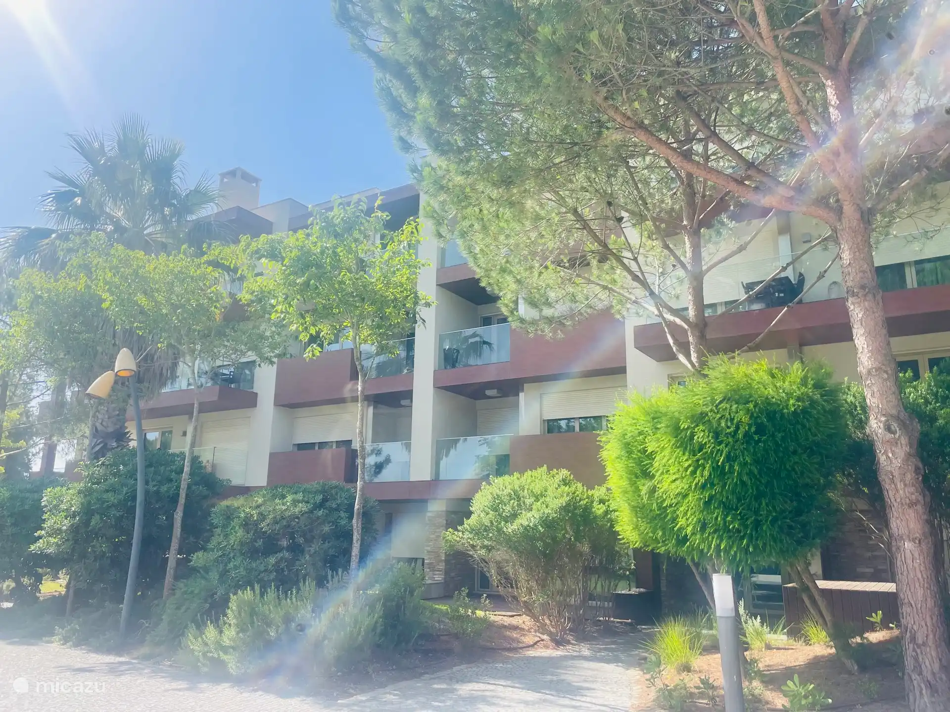 Ingang van het appartementen complex