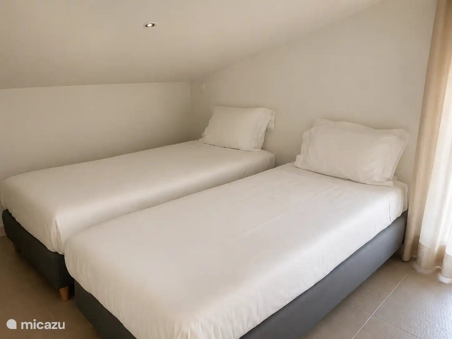 De slaapkamer op de bovenste verdieping. Ideaal voor kinderen