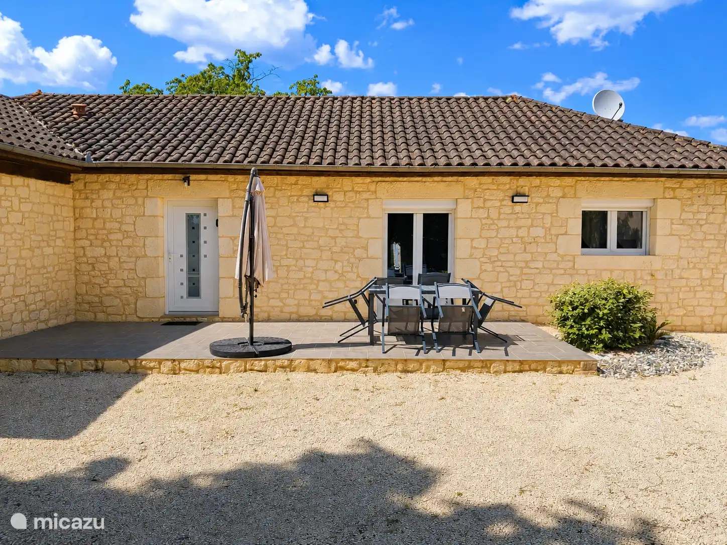 Het huis en terras